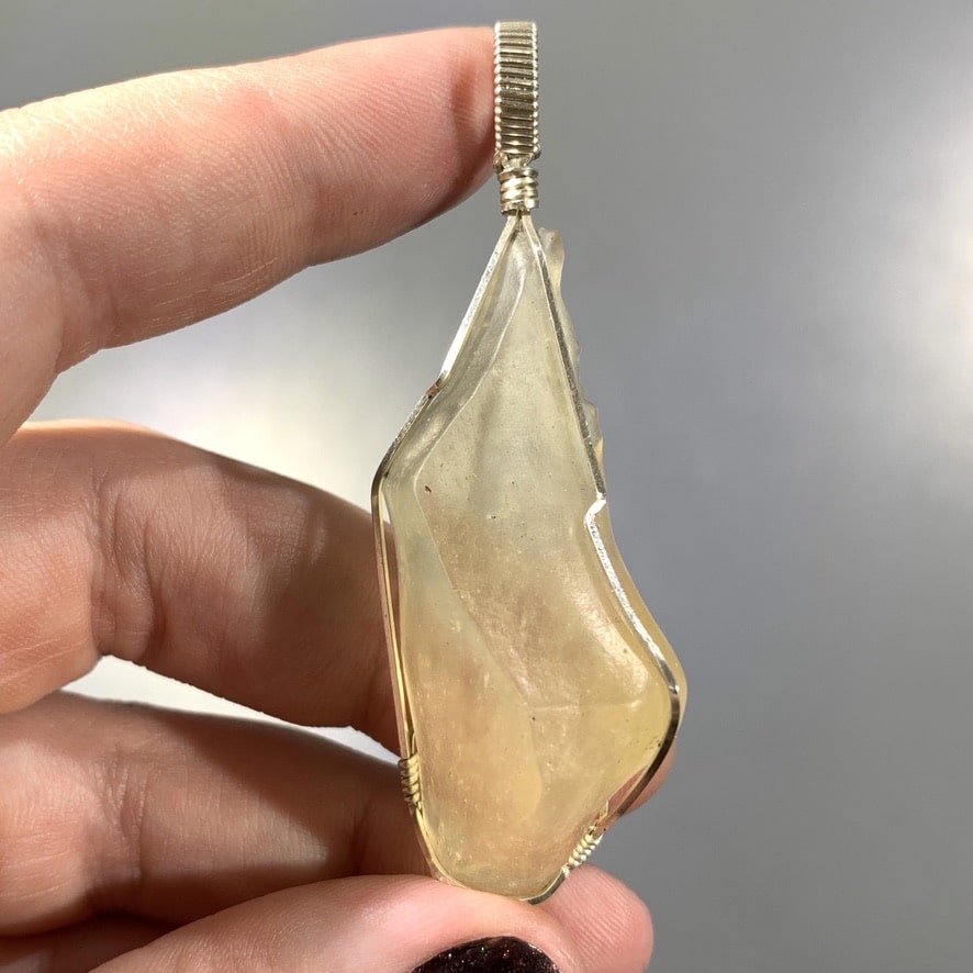 Libyan Desert Glass cabochon necklace- LDG - Top GEM quality - completely translucent with inclusions - one side mirror top polished - 10.7 g