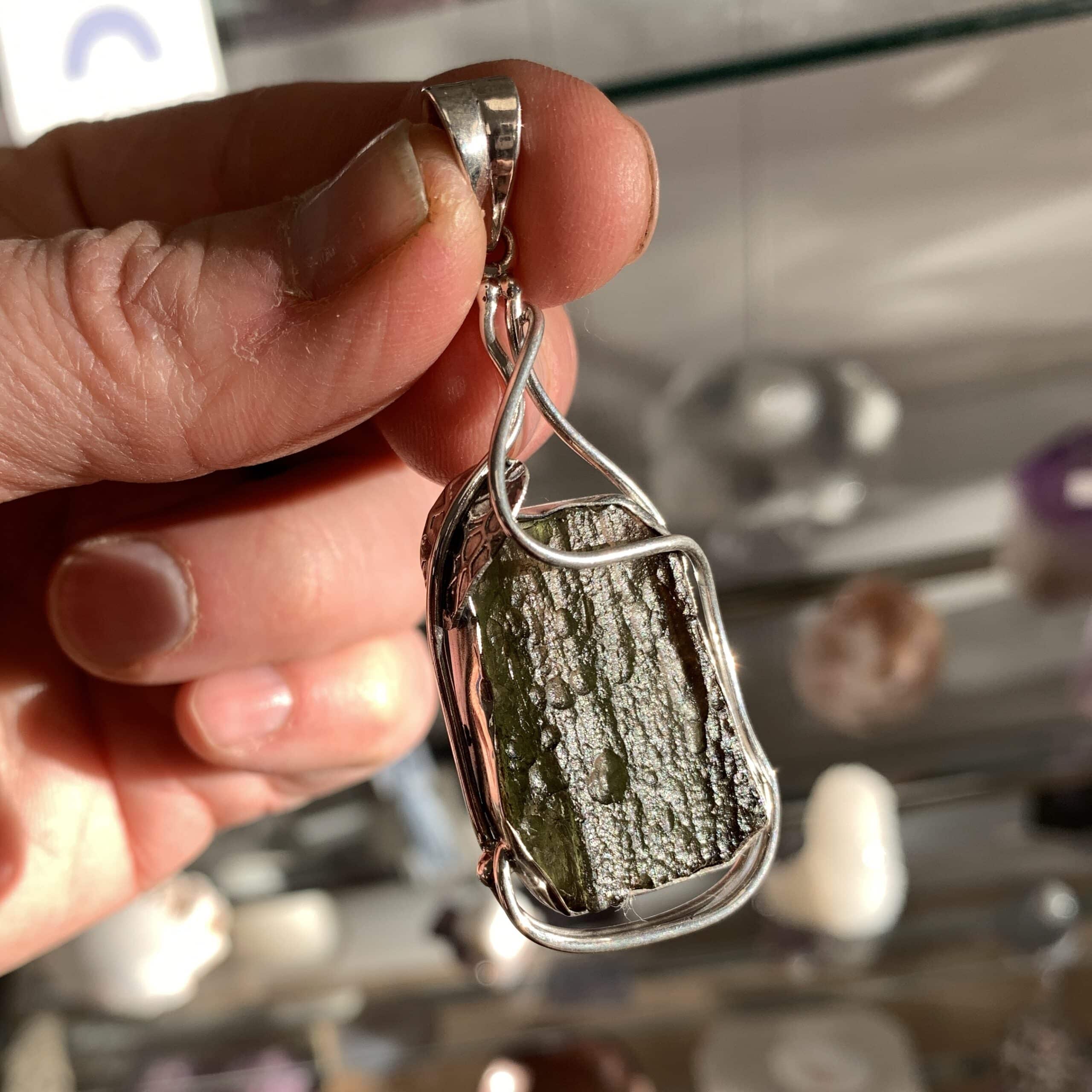 Outlet Moldavite pendant